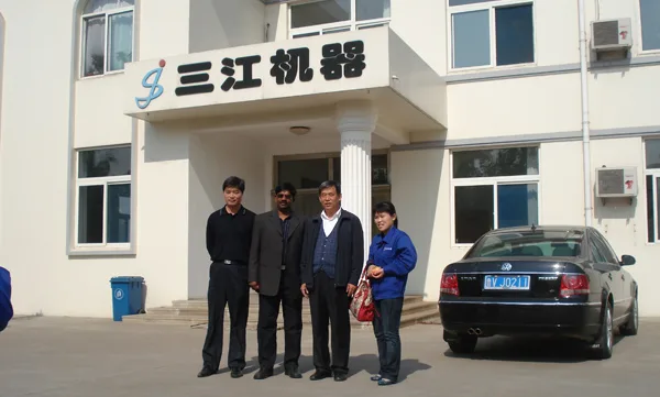 2007.10.16印度客商来我公司考察洽谈 图片 1